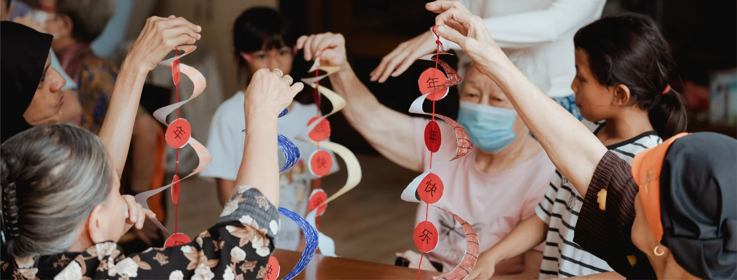 Host an Arts and Craft workshop on festive holidays